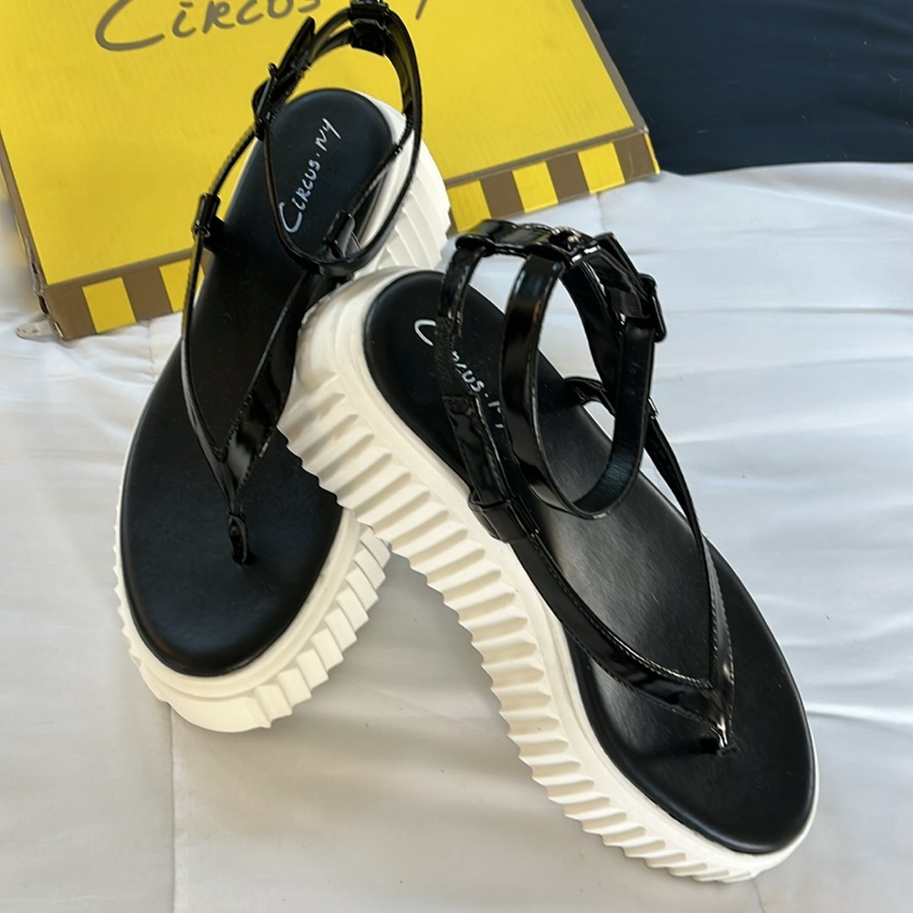 Circus by Sam Edelman Elana Buckle Ankle Strap Platform Sandals - Picture 3 of 3